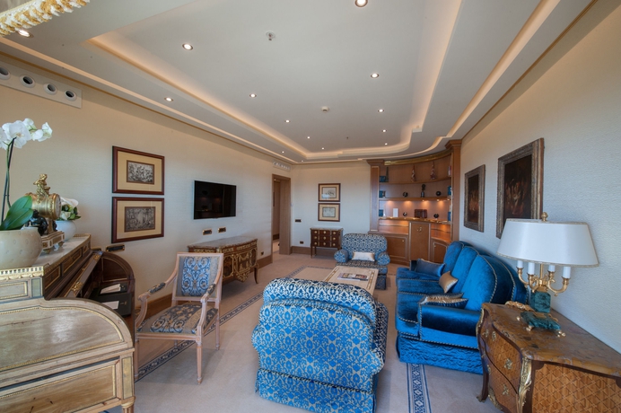 Imagen de los interiores del Hotel Rome Cavalieri, A Waldorf Astoria. Foto 9