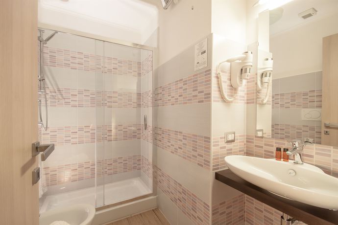 Imagen de la habitación del Hotel Rome Kings Suite. Foto 8