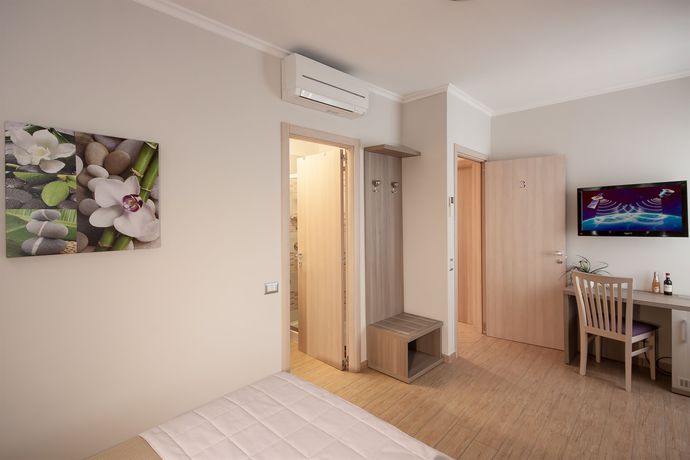 Imagen del bar/restaurante del Hotel Rome Kings Suite. Foto 3