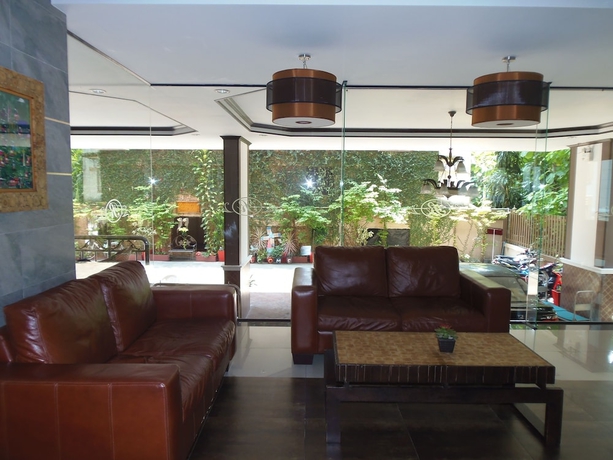 Imagen de los interiores del Hotel Romena Grand. Foto 17