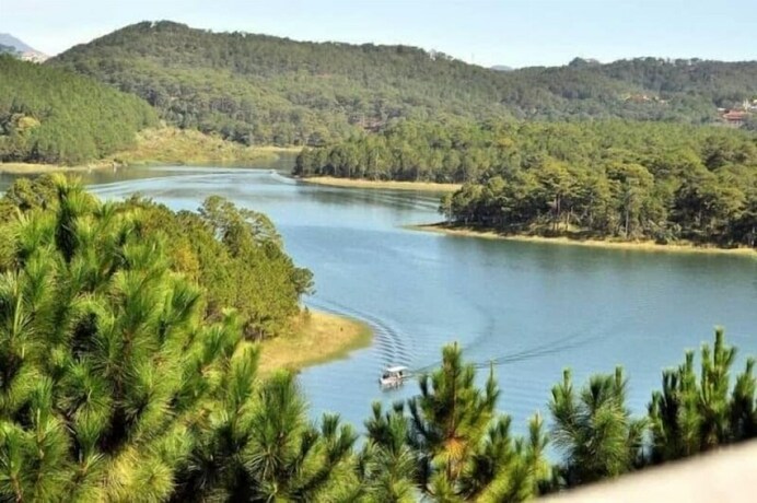 Imagen de los exteriores del Hotel Romeo Juliet Dalat Resort. Foto 33