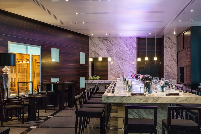 Imagen del bar/restaurante del Hotel Romeo Napoli. Foto 5