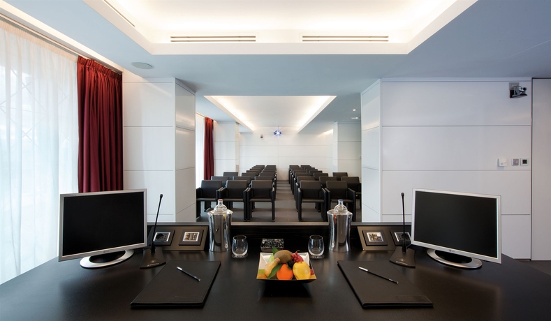 Imagen de los interiores del Hotel Romeo Napoli. Foto 13