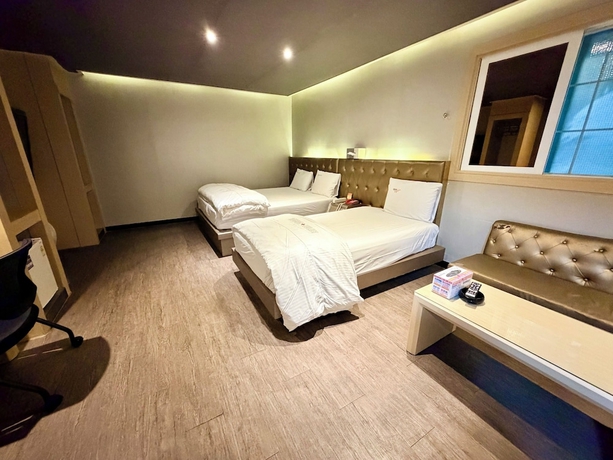 Imagen de la habitación del Hotel RomeoandJuliet. Foto 12