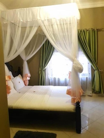 Imagen de la habitación del Hotel Romeos. Foto 3