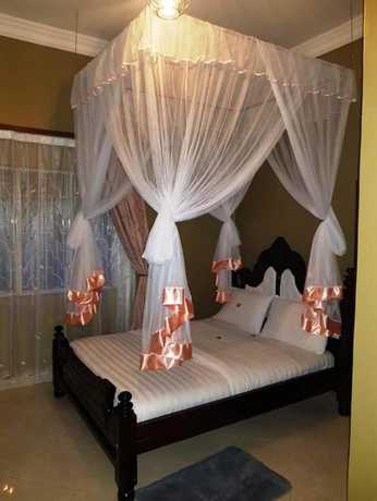 Imagen de la habitación del Hotel Romeos. Foto 7