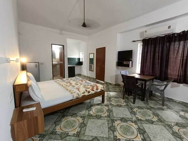 Imagen de la habitación del Hotel Romeo\'s Palace Near Baga Beach. Foto 17