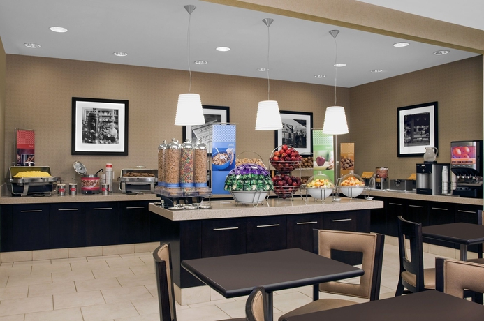 Imagen del bar/restaurante del Hotel Romer Hell's Kitchen. Foto 5