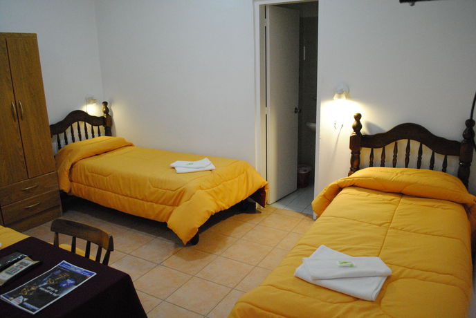 Imagen de la habitación del Hotel Romi. Foto 5