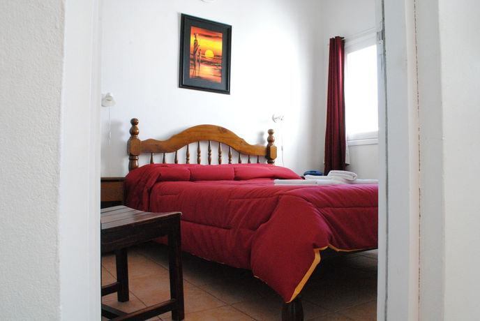 Imagen de la habitación del Hotel Romi. Foto 7