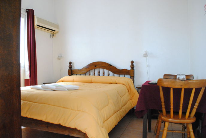 Imagen de la habitación del Hotel Romi. Foto 10