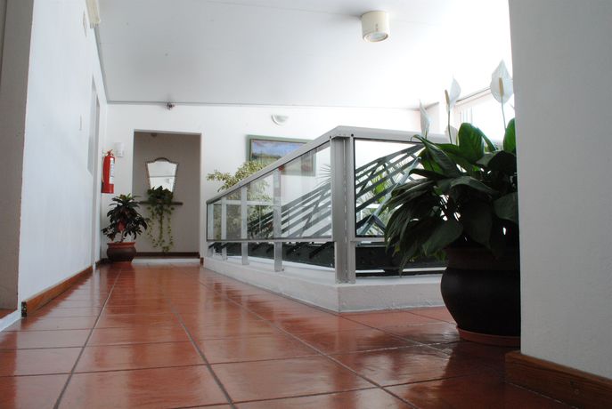 Imagen de los interiores del Hotel Romi. Foto 16
