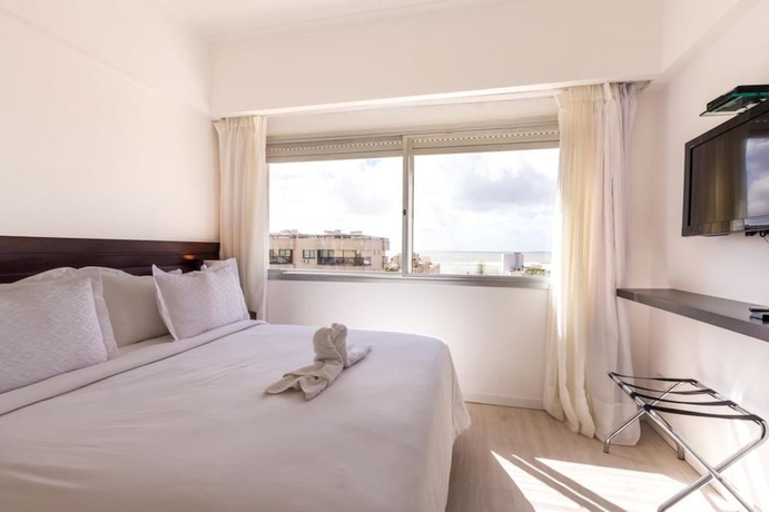 Imagen de la habitación del Hotel Romimar. Foto 6