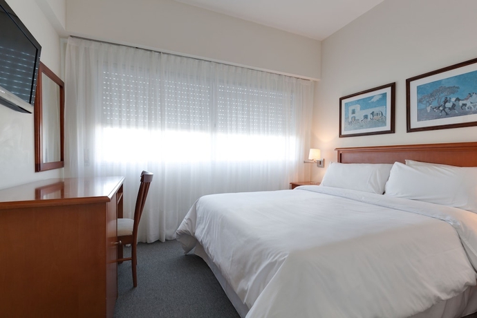 Imagen de la habitación del Hotel Romimar. Foto 9