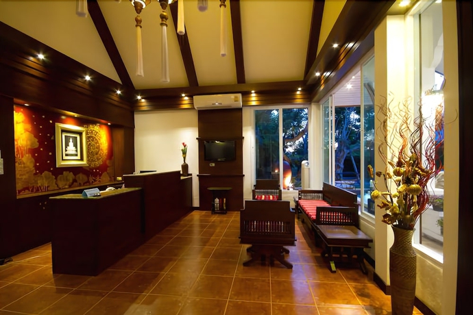 Imagen de los interiores del Hotel Rommai Greenpark Lampang. Foto 18
