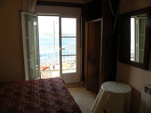 Imagen general del Hotel Rompeolas. Foto 7