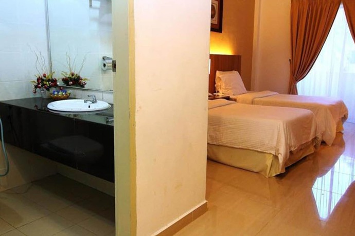Imagen general del Hotel Rompin Beach Resorts. Foto 1