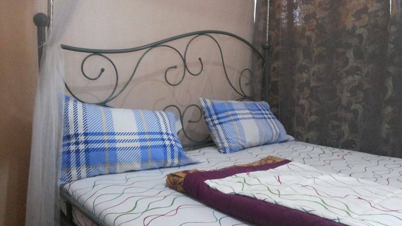 Imagen de la habitación del Hotel Romu Garden. Foto 9