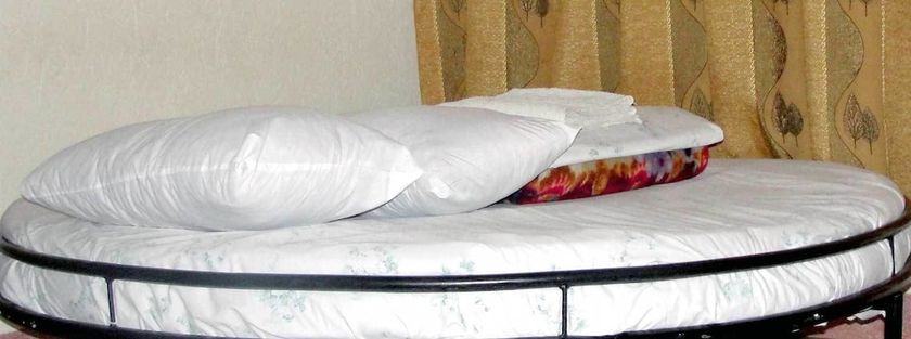 Imagen de la habitación del Hotel Romu Garden. Foto 14