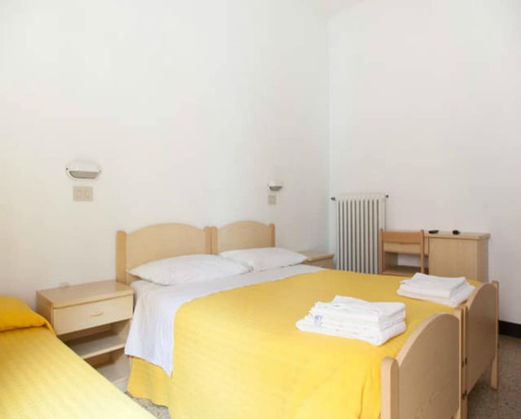 Imagen de la habitación del Hotel Ronconi. Foto 11