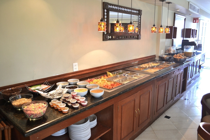 Imagen del bar/restaurante del Hotel Ronda Minerva. Foto 11