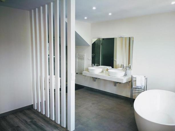 Imagen de la habitación del Hotel Ronda Moments. Foto 7