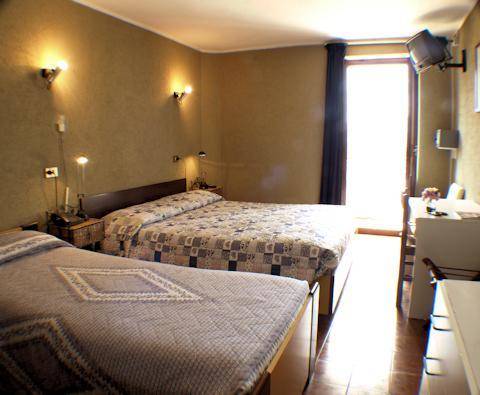 Imagen de la habitación del Hotel Rondanino. Foto 6