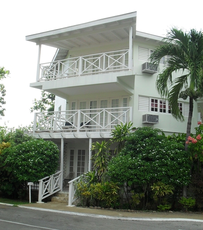 Imagen de los exteriores del Hotel Rondel Village. Foto 4