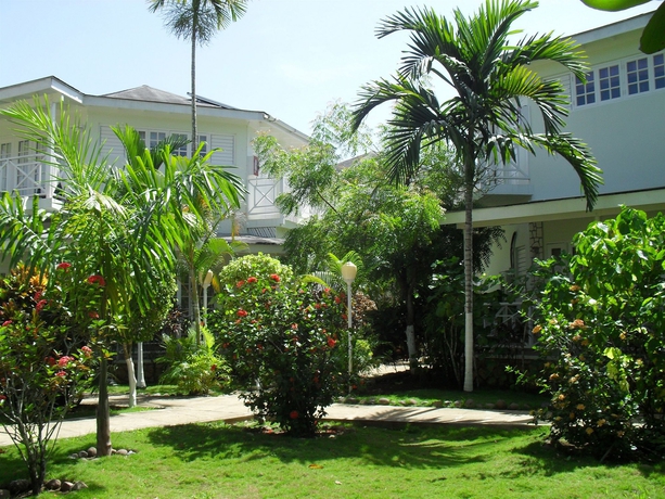 Imagen de los exteriores del Hotel Rondel Village. Foto 5