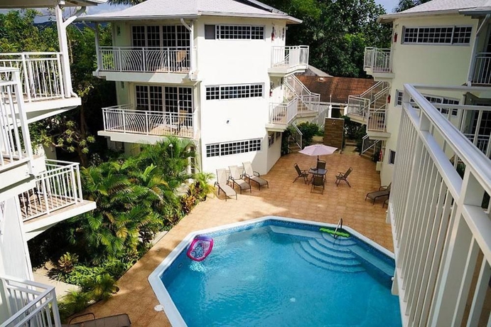 Imagen de los exteriores del Hotel Rondel Village. Foto 7