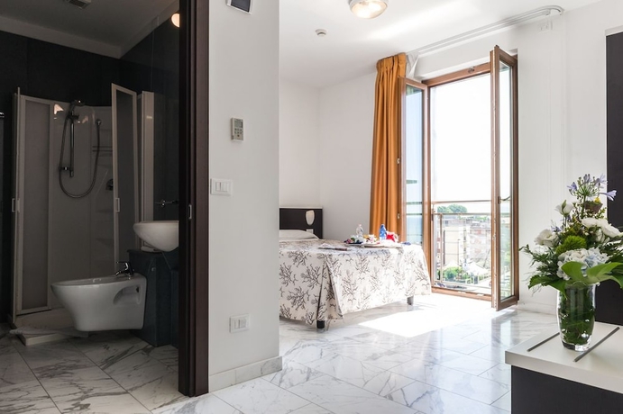 Imagen de la habitación del Hotel Rondine. Foto 11