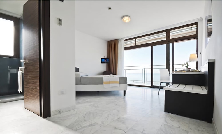 Imagen de la habitación del Hotel Rondine. Foto 13