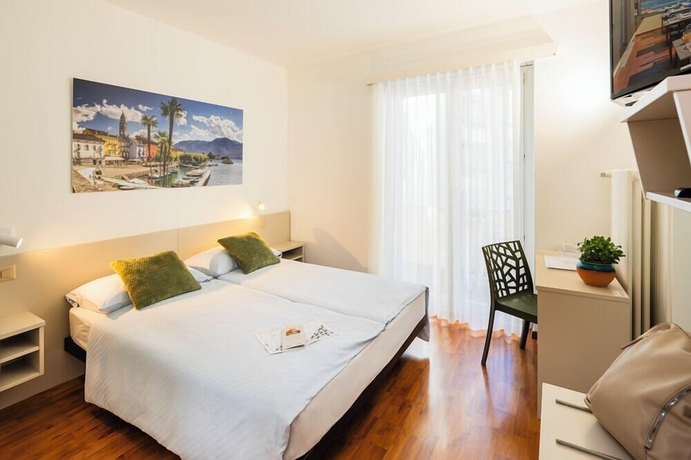 Imagen de la habitación del Hotel Rondinella Locarno. Foto 8