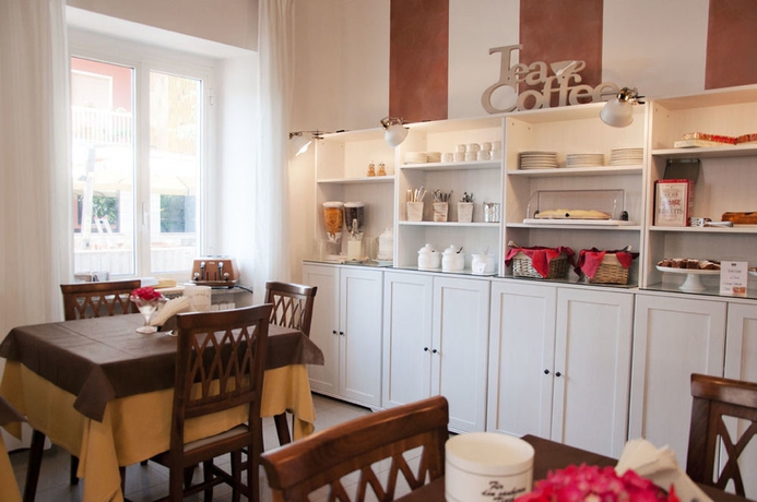 Imagen del bar/restaurante del Hotel Rondò. Foto 7