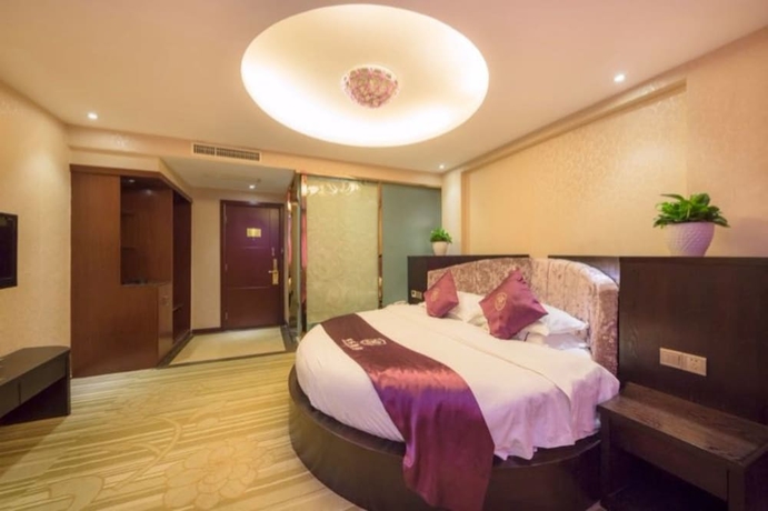 Imagen de la habitación del Hotel Rong Le Business. Foto 4