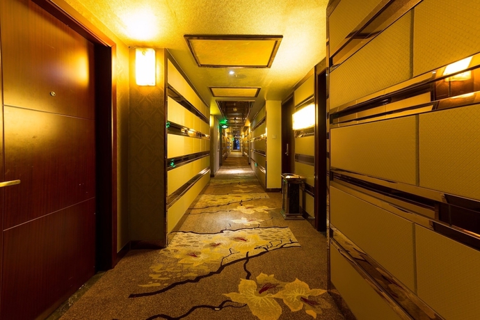 Imagen de los interiores del Hotel Rong Le Business. Foto 19