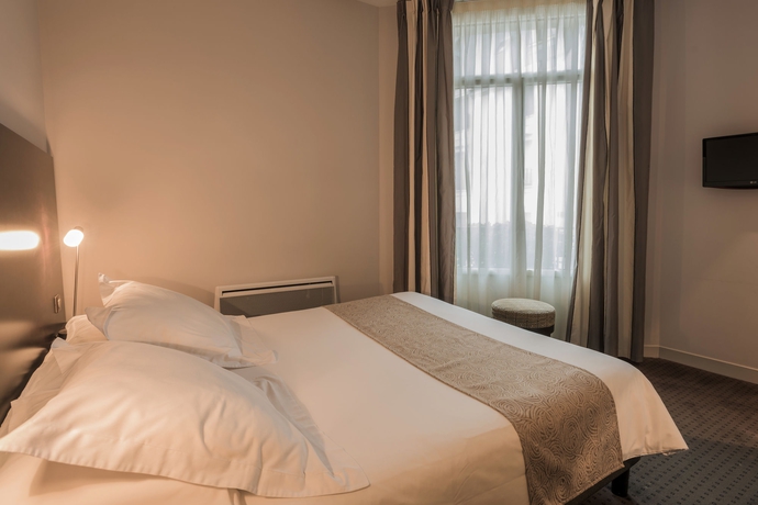 Imagen de la habitación del Hotel Ronsard. Foto 13