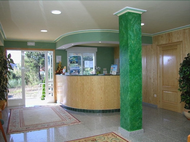 Imagen de los interiores del Hotel Ronsel. Foto 19