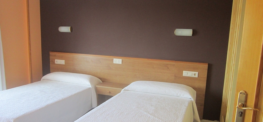 Imagen de la habitación del Hotel Ronsel. Foto 4