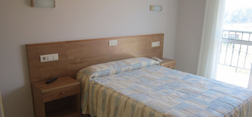 Imagen de la habitación del Hotel Ronsel. Foto 10