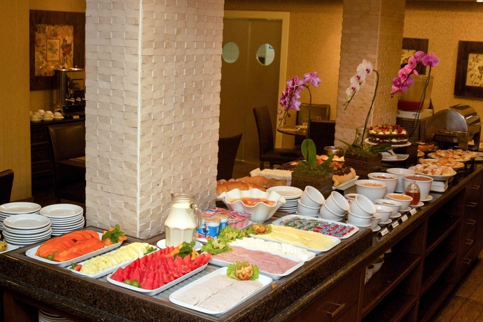 Imagen del bar/restaurante del Hotel Roochelle By Nobile. Foto 3