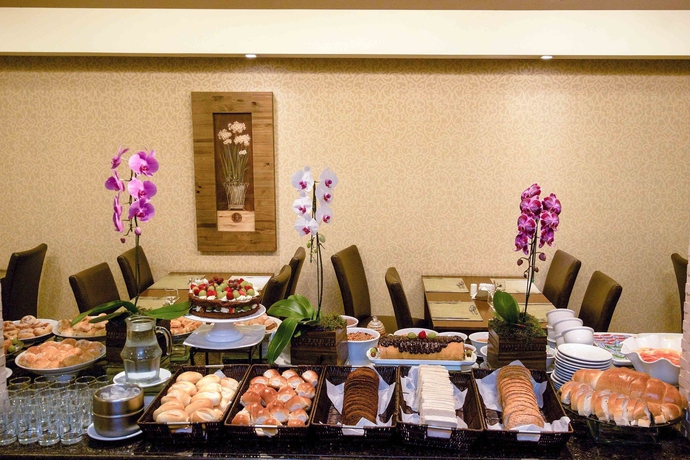 Imagen del bar/restaurante del Hotel Roochelle By Nobile. Foto 6