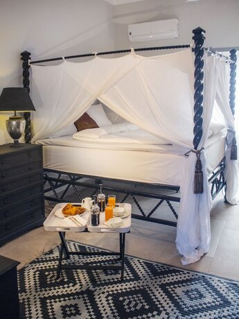 Imagen de la habitación del Hotel RoofTop. Foto 17