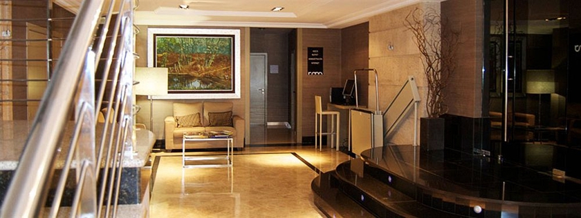 Imagen de los interiores del Hotel Room. Foto 3