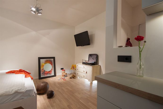 Imagen de los interiores del Hotel Room For Rent. Foto 16