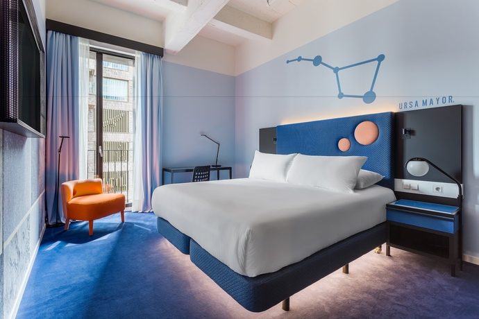 Imagen de la habitación del Hotel Room Mate Bruno. Foto 8