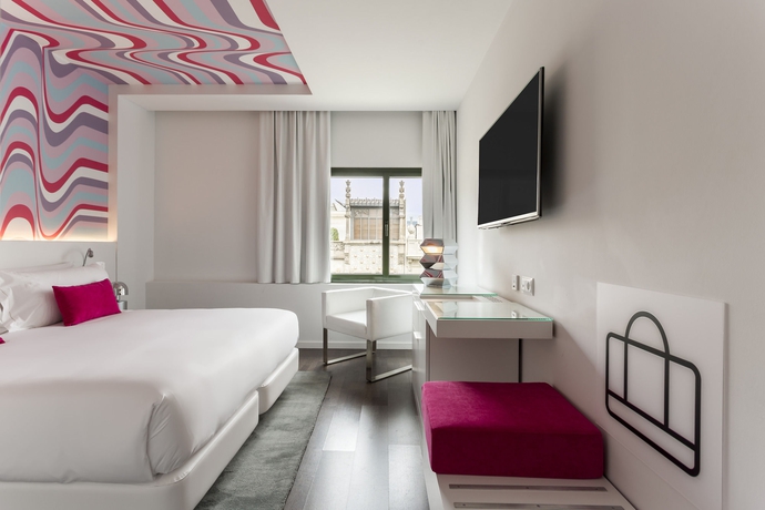 Imagen de la habitación del Hotel Room Mate Carla. Foto 15