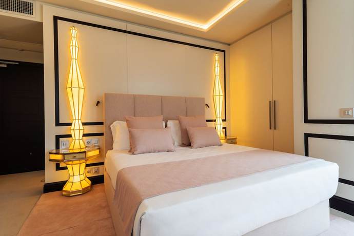 Imagen de la habitación del Hotel Room Mate Gran Filippo. Foto 4