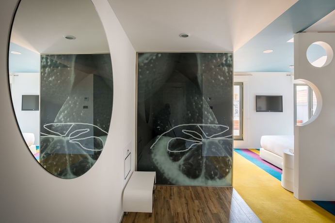 Imagen de la habitación del Hotel Room Mate Pau. Foto 3