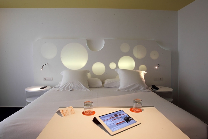 Imagen de la habitación del Hotel Room Mate Pau. Foto 7